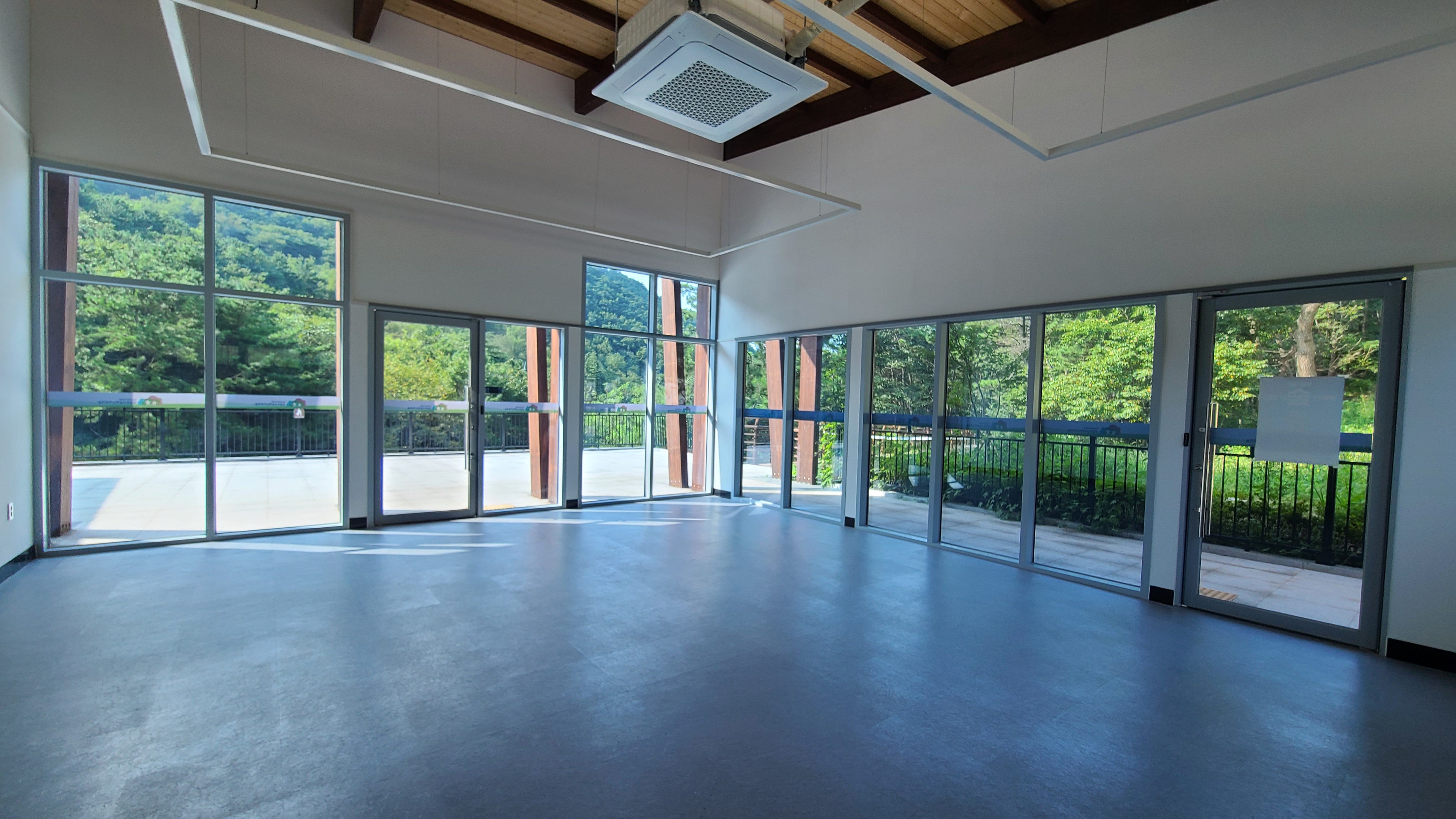 숲속쉼터(다목적실1)